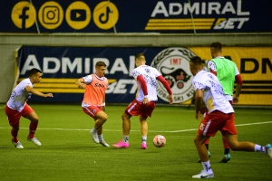 Trener IMT-a: ''Videli ste koji igrači su ušli sa klupe za Radnički iz Kragujevca...''
